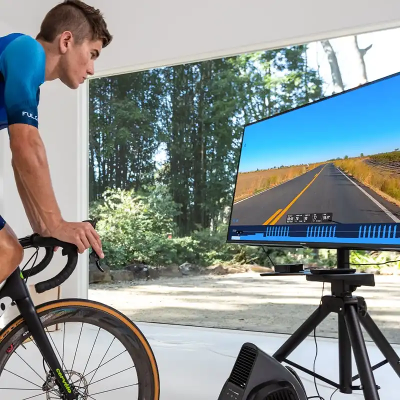 Cyclist riding with a real-road video in FulGaz