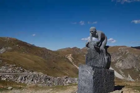 Filmed climb on an Open Road route